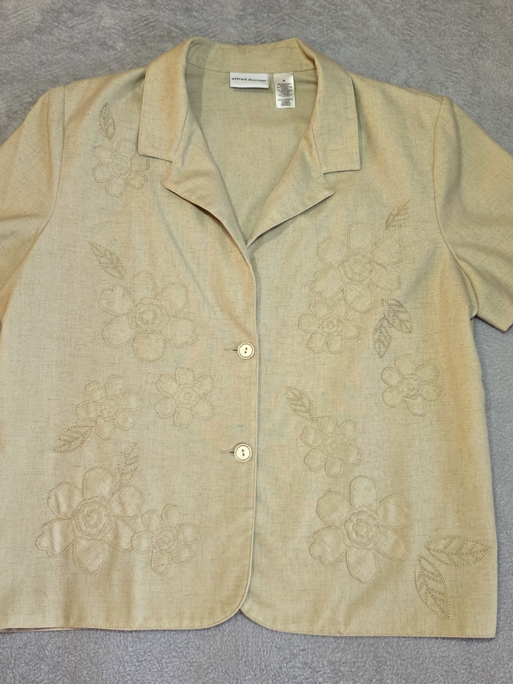 Alfred Dunner Womens Size 18 Embroidered Floral Button Up Top Beige Short Sleeve